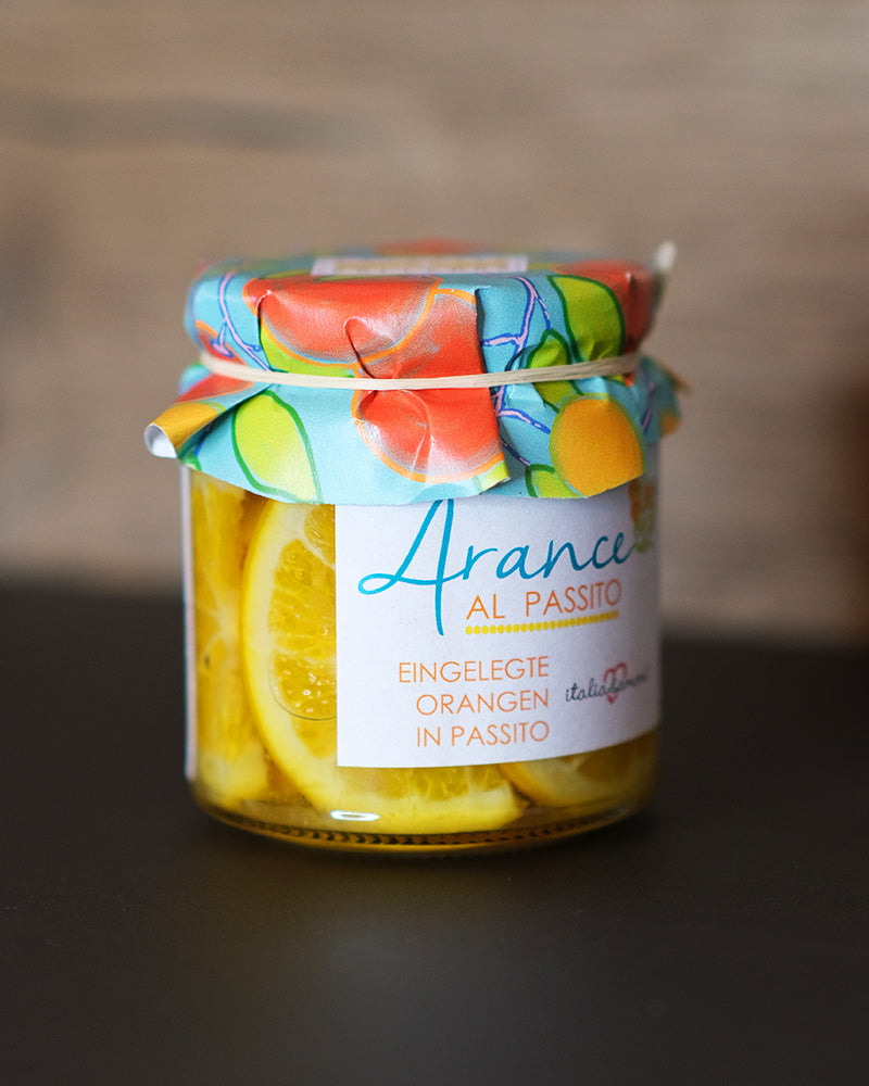 Die Arance di Passito di Pantelleria können alleine, als Nachspeise serviert werden, aber auch als Beilage zum Beispiel zu Creme-Eis, Cocktails, Kuchen und anderen Süßspeisen. 